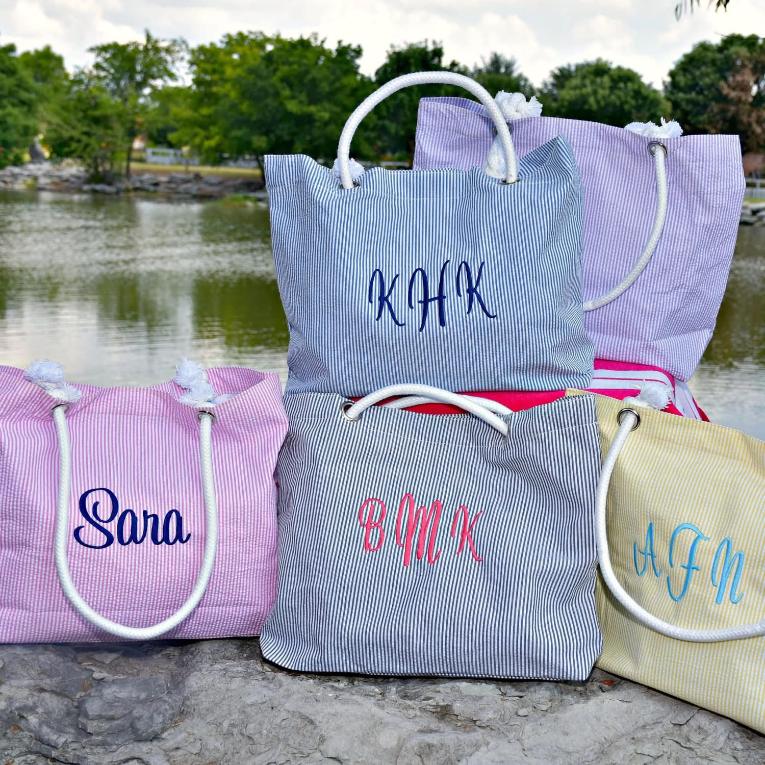 Seersucker Beach Tote-Pink