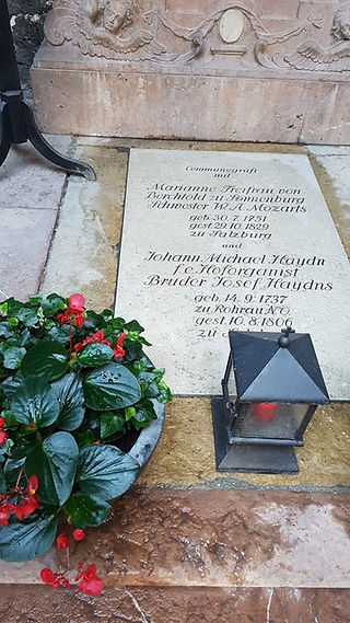 Síremlék, Mozart húga, Haydn öccse