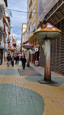gomba utca; calle san fransisco; alicante