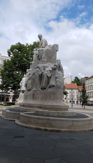 Vörösmarty-szobor, Budapest, Vörösmarty tér