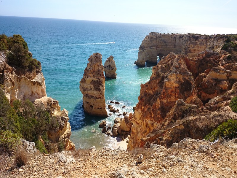 Algarve sziklás hegyoldala, Portugália