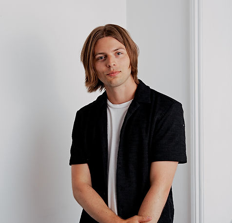 Immersive-Everywhere-James Evans-028_edited.jpg