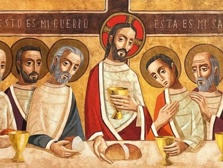 Pintura de Jesús en la Última Cena con doce apóstoles. Fondo dorado. Texto: "ESTO ES MI CUERPO, ESTA ES MI SANGRE". Ambiente solemne.