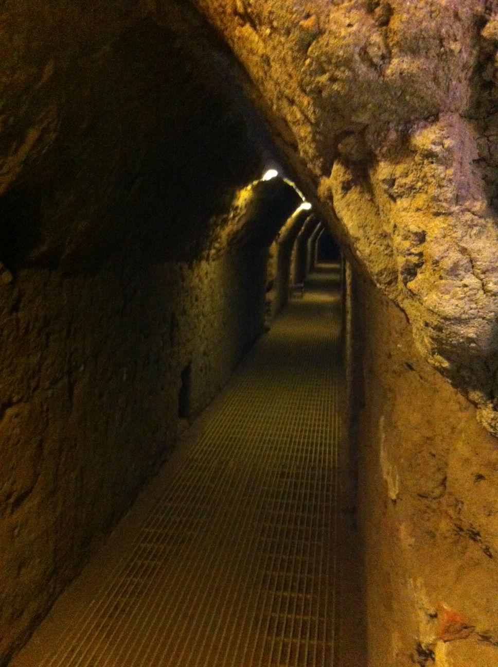 Túnel en el interior de la pirámide de Cholula. Foto: Roxana Escalera