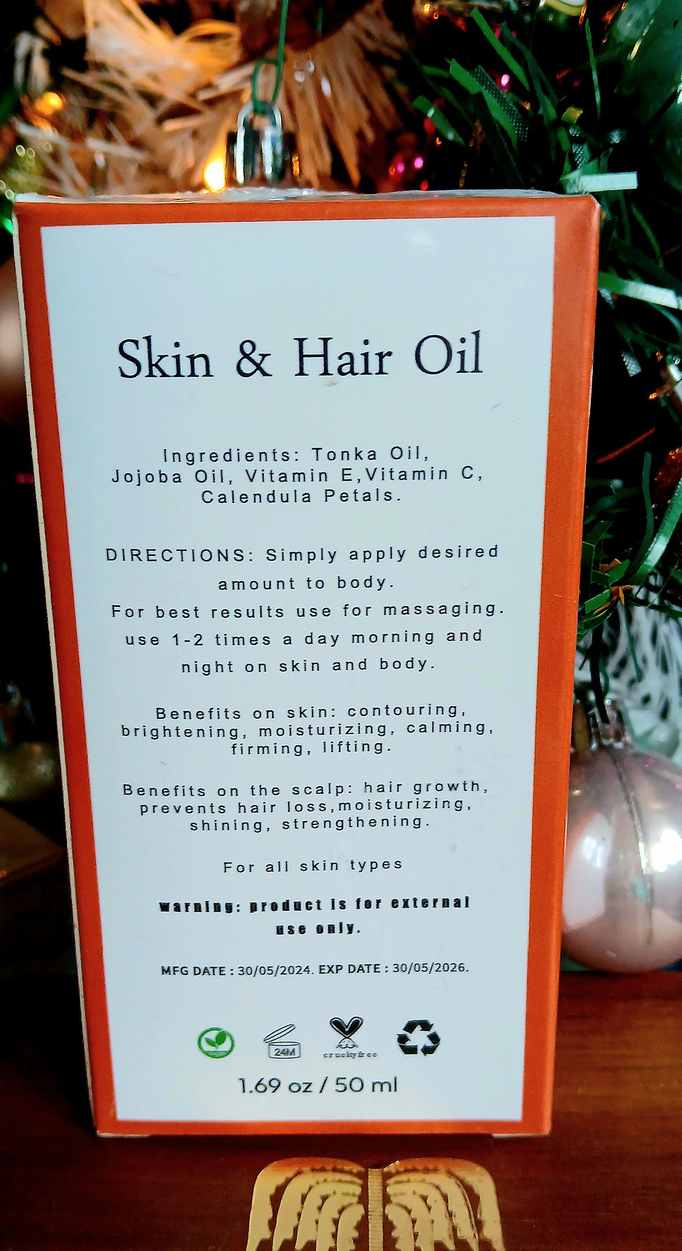 Thumbnail: Tonka des ILes body & hair oil
