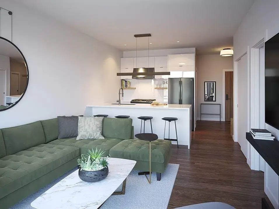 3728 n lakeshore 3