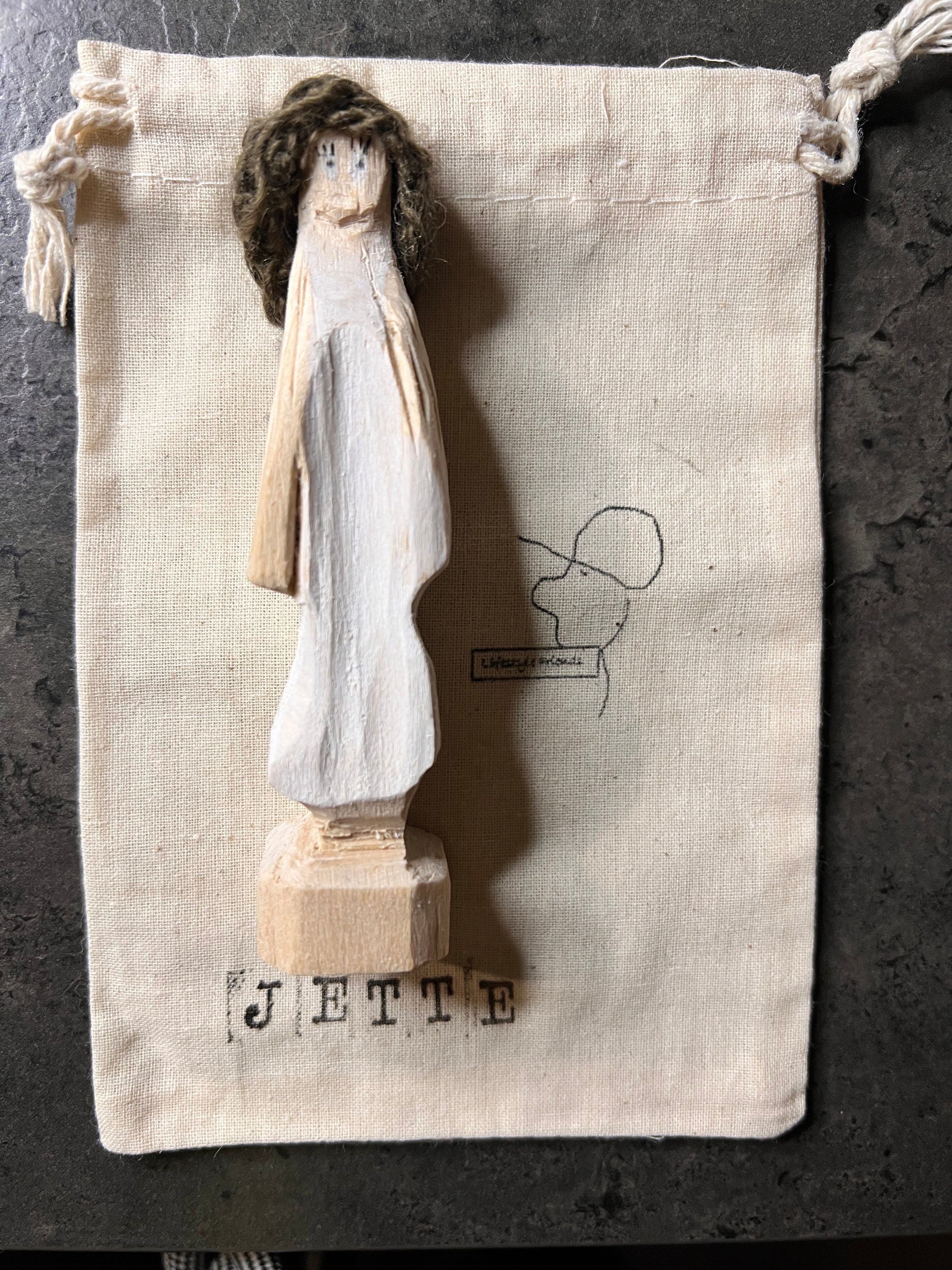 Holzfigur „Jette“ ca. 10x3x3cm