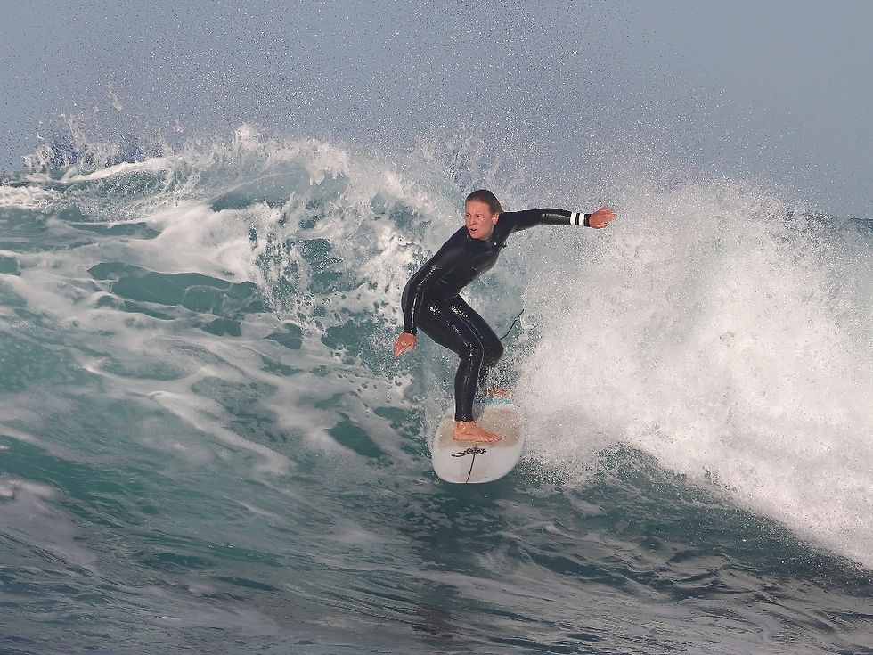 Surf1901009_edited.jpg