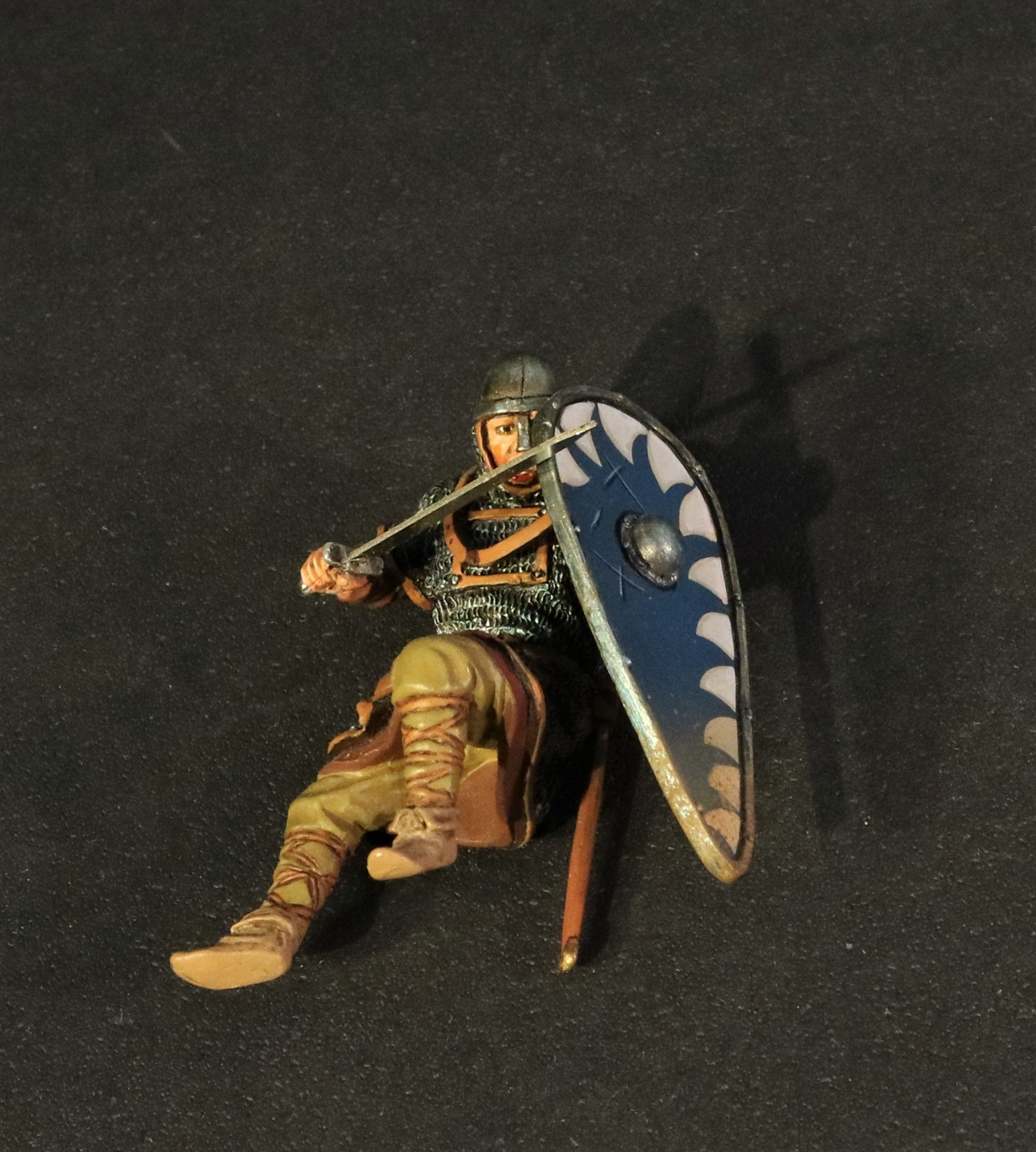 NM-27B - Norman Wounded Swordsman