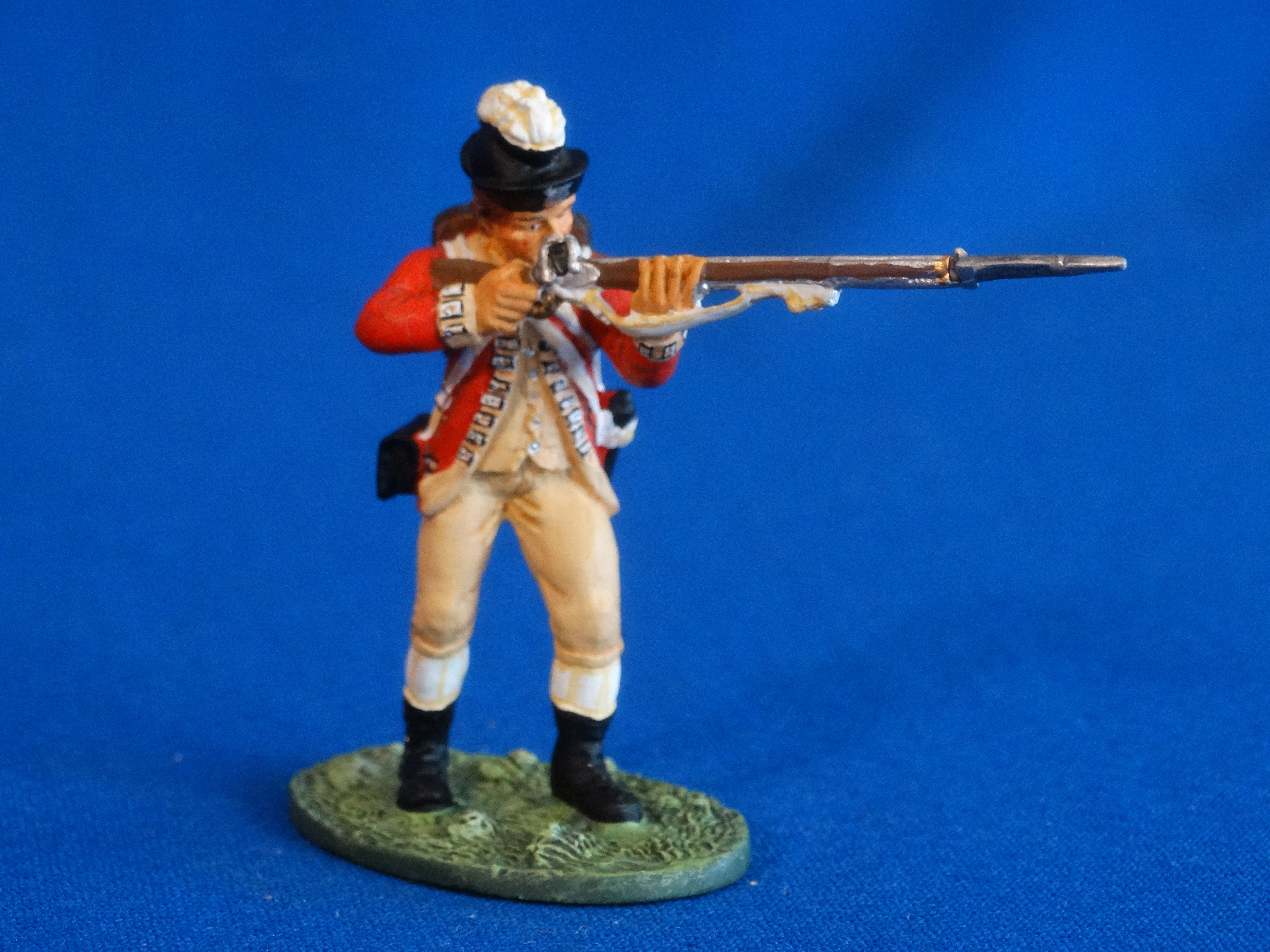 CORM-557 - British 62nd Regiment of Foot Firing  - AWI - Britians - 54mm Metal