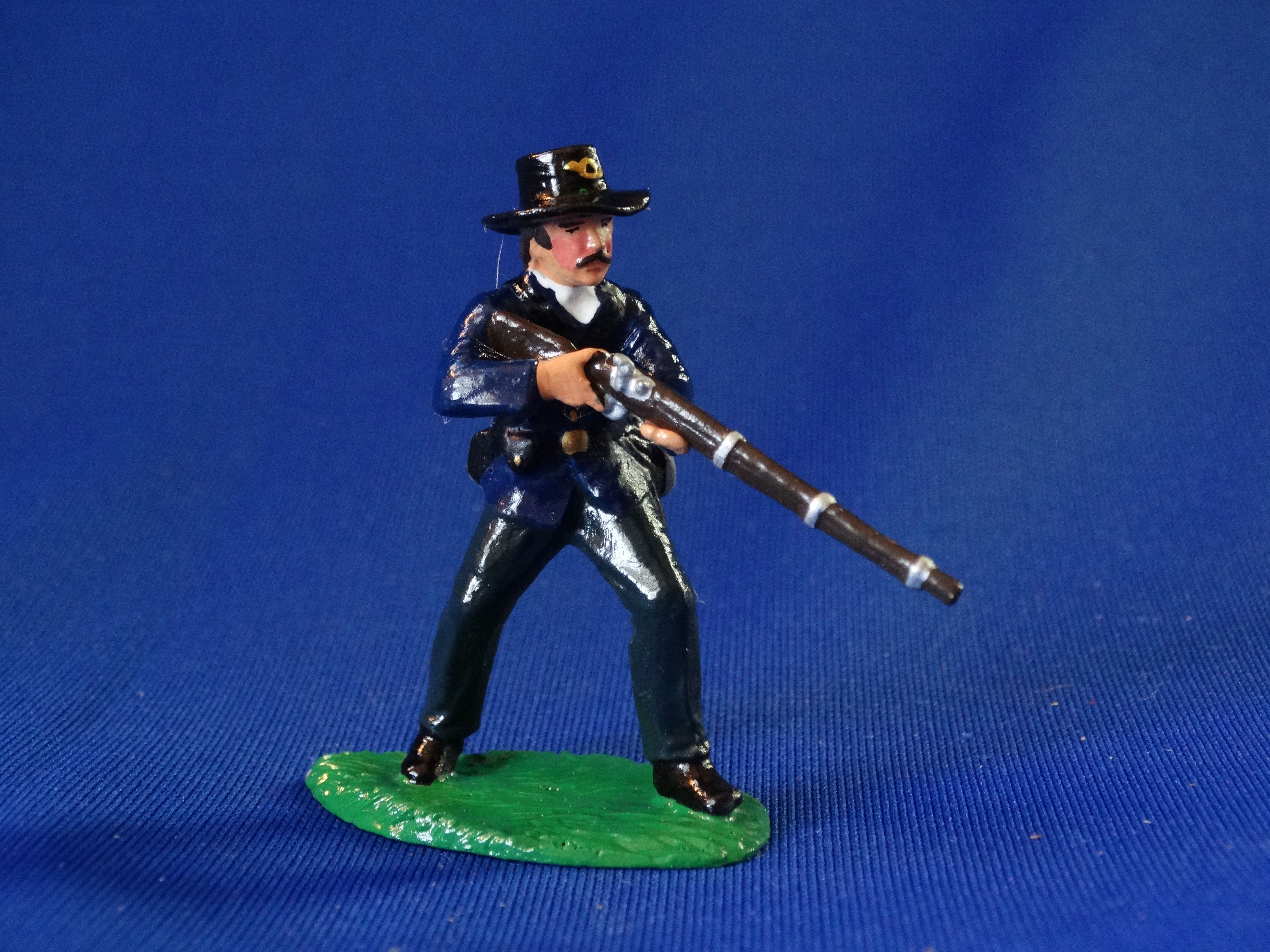 CORD-T101 - Union at the Ready - ACW - Trophy - 54mm Metal - Glossy - No Box