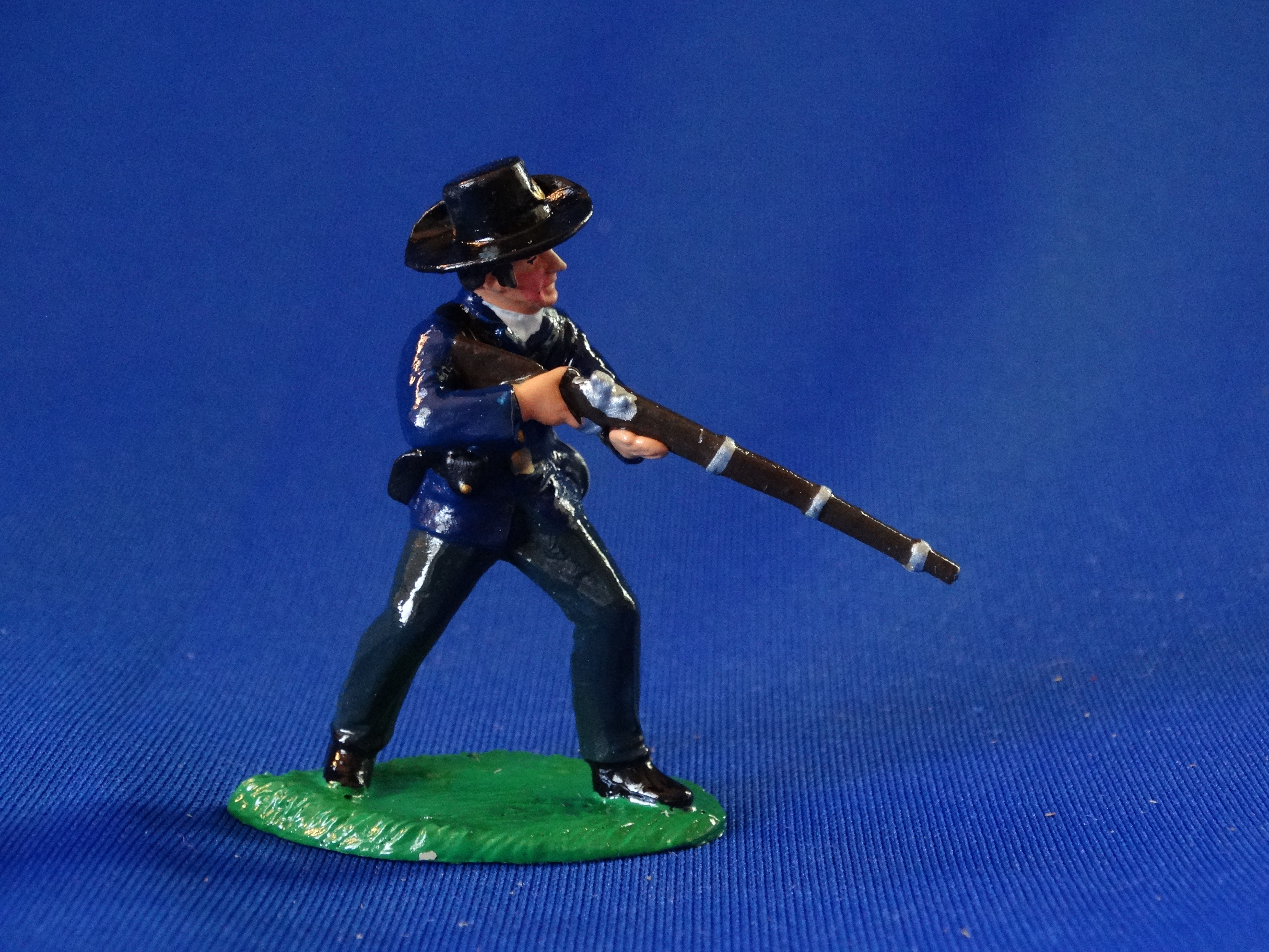 CORD-T097 - Union at the Ready - ACW - Trophy - 54mm Metal - Glossy - No Box