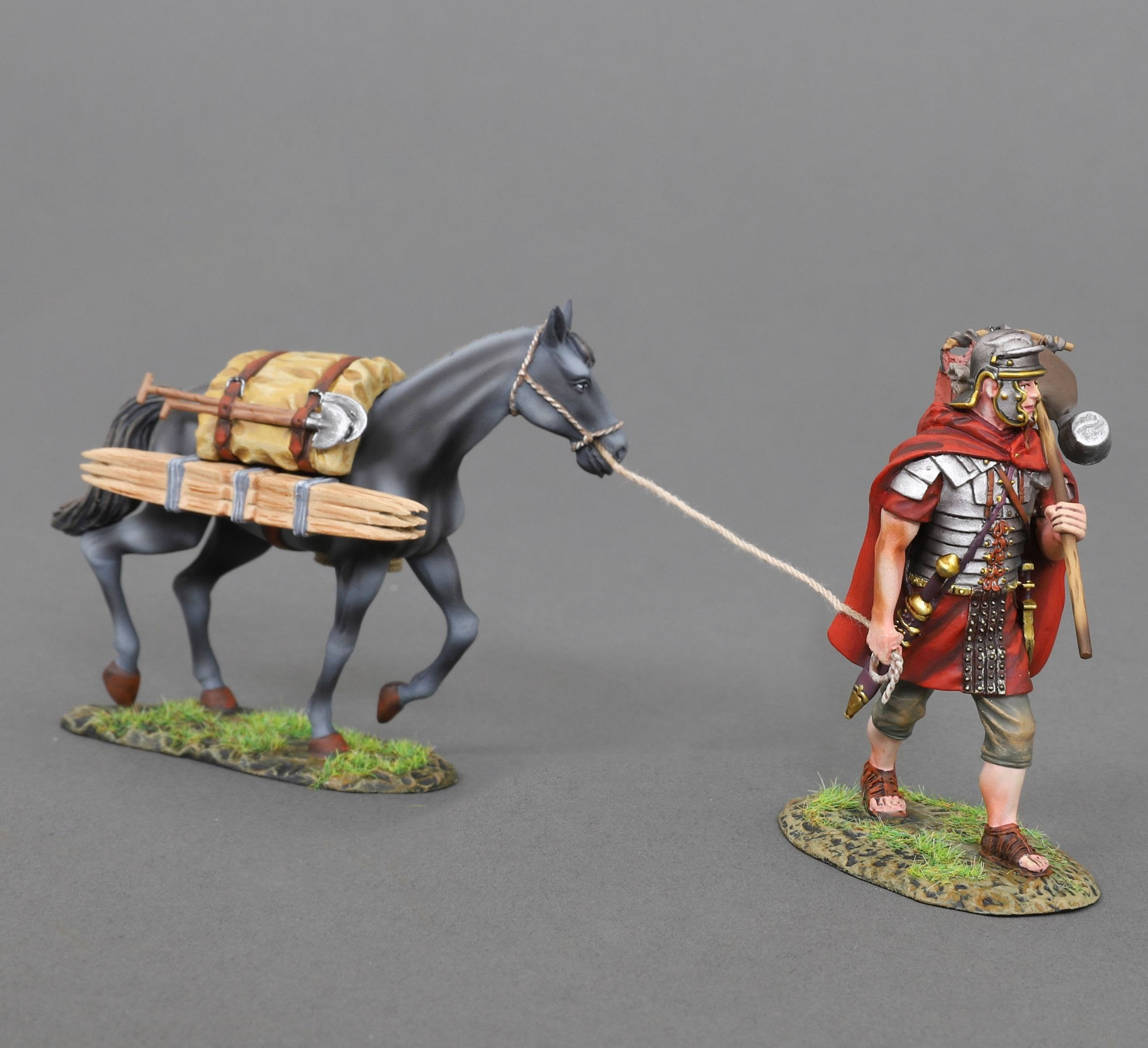 ROM127B - Roman Legionnaire carrying Marius Mule with Pony