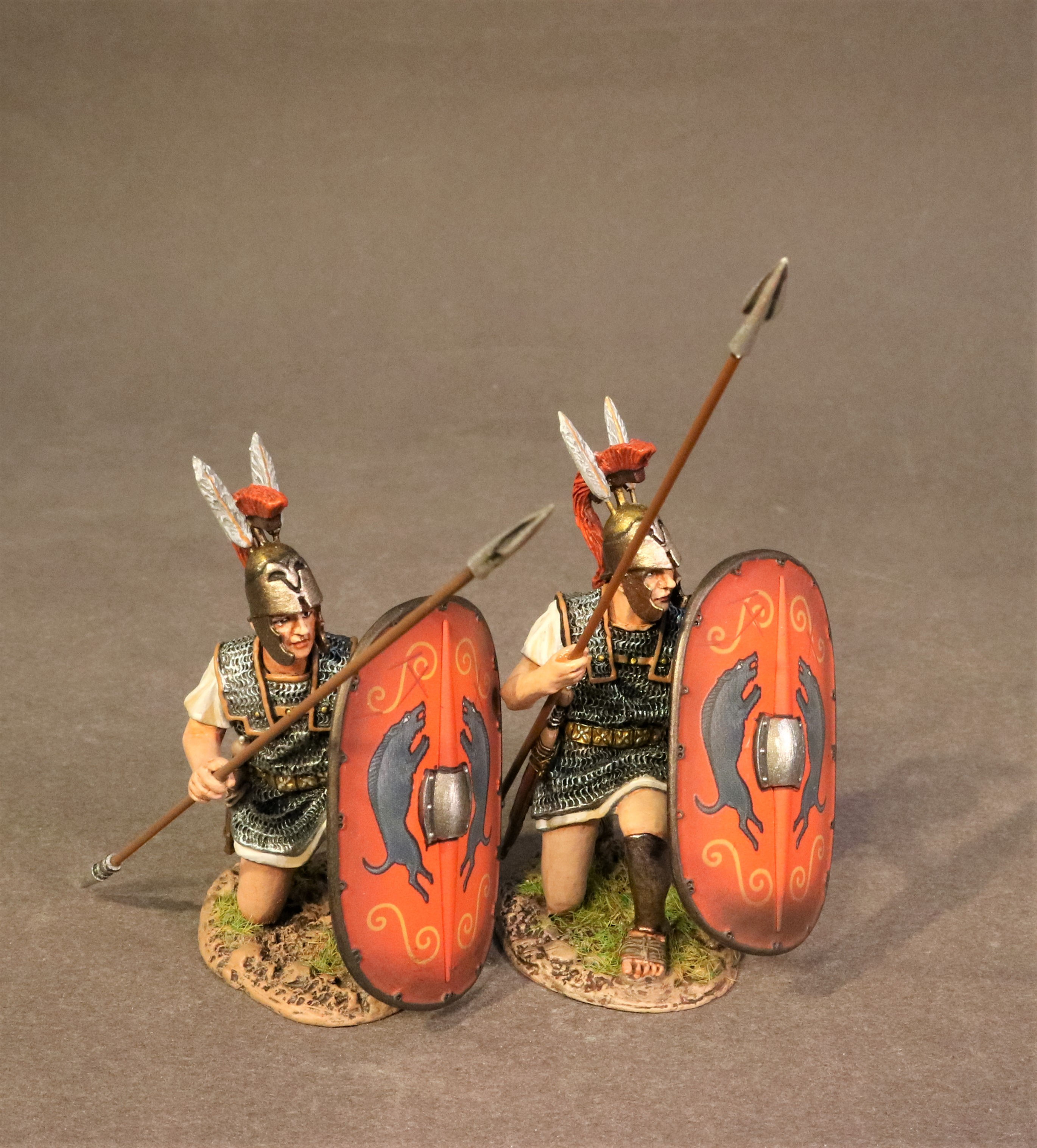 TMRR-02R - 2 Triarii Kneeling, the Roman Army of the Mid Republic