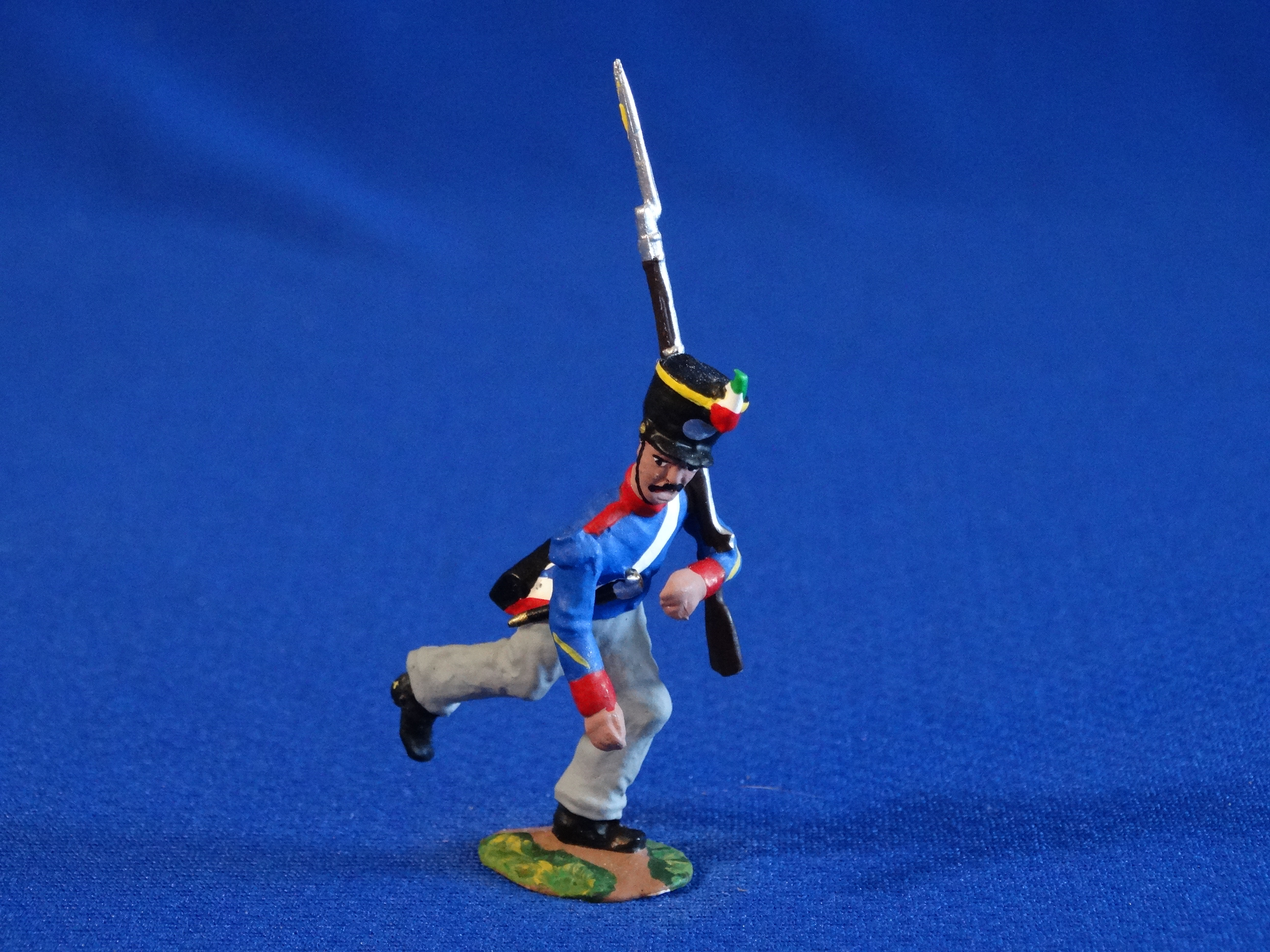 CORD-AL308 - Mexican Grenadier Advancing  - Alamo - Unknown Manufacturer