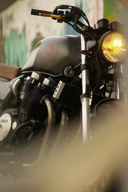 Yamaha XJR