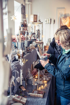 Kunsthandwerkermarkt beim Winterzauber in Prisdorf