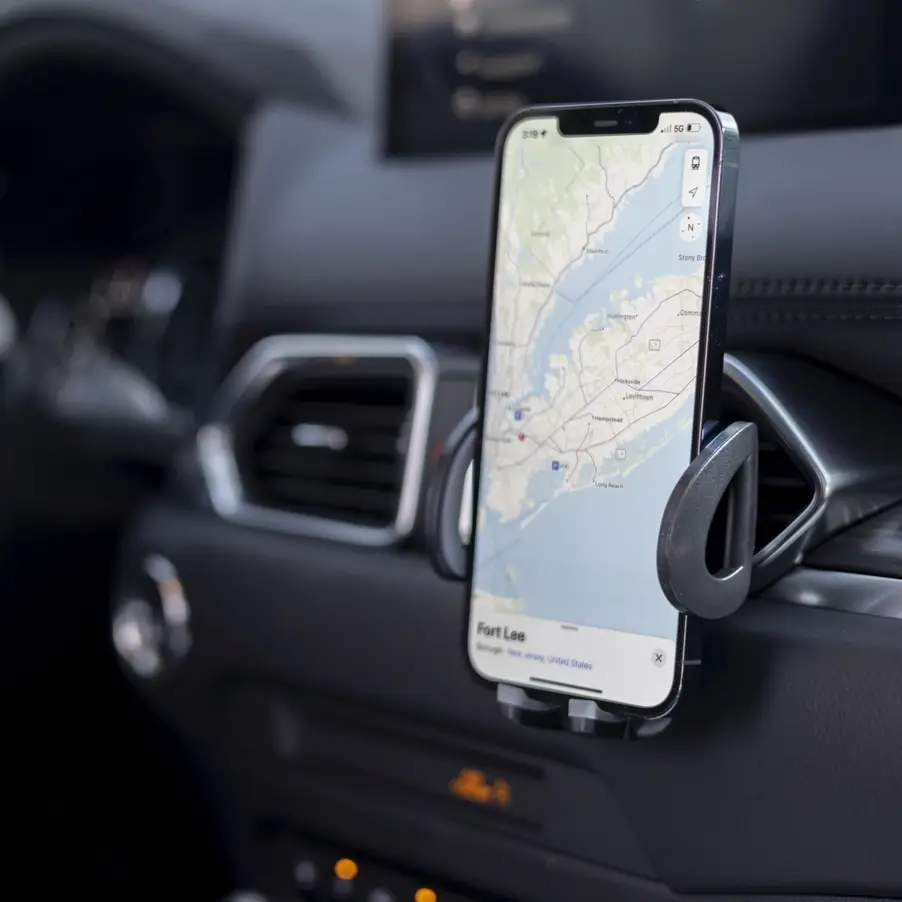 Thumbnail: Universal Air-Vent Car Mount For Smartphones (Retail)