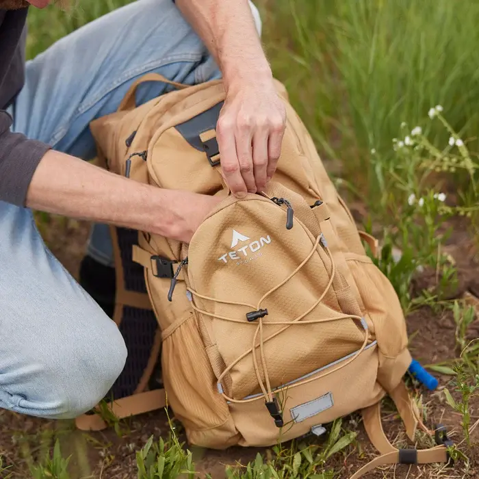 Thumbnail: Backpack - Teton Oasis 22L with 3L Bladder (Retail)