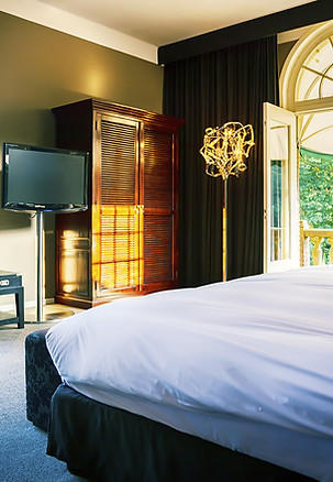 Country Hotel