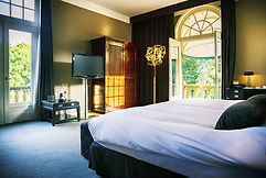Country Hotel
