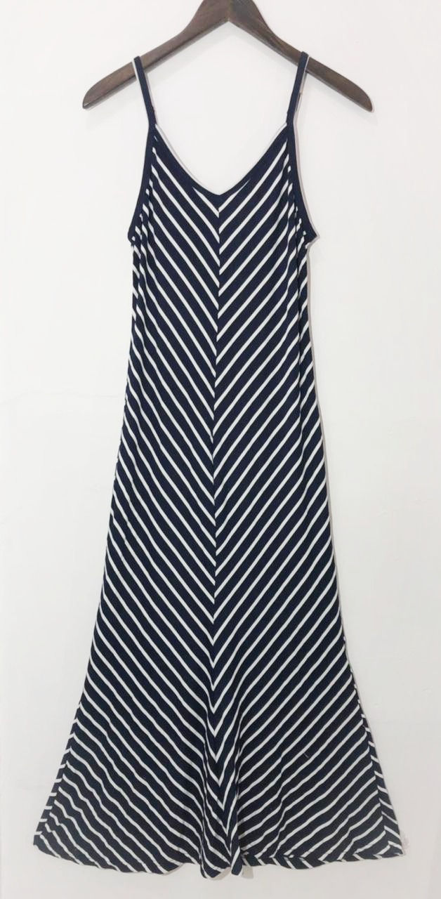 Miniatura: Vestido rayado