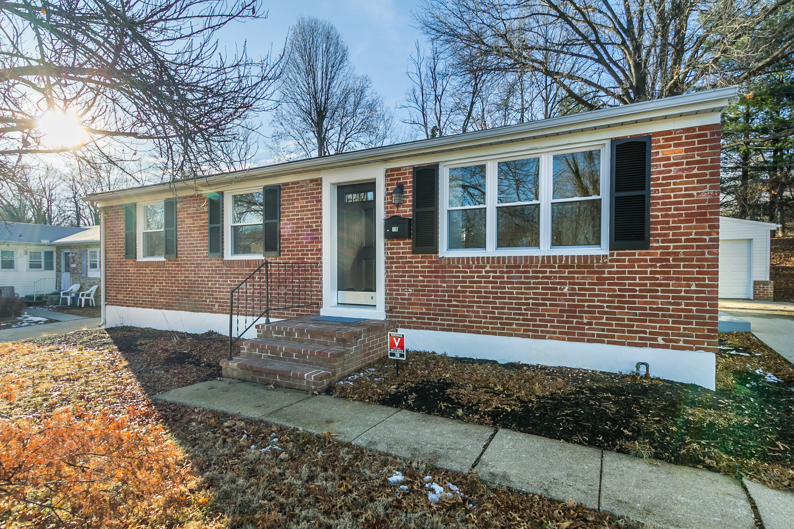 18 W Chestnut Hill Lane-56