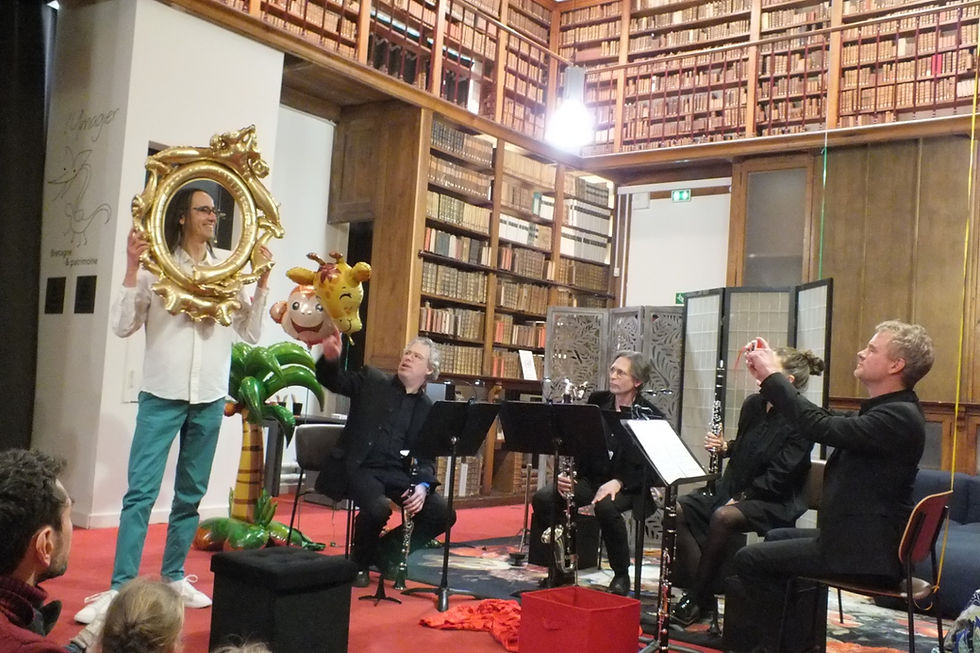 Spectacle Elefantino