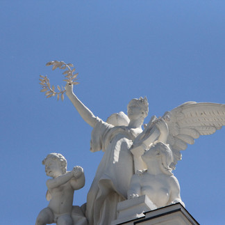 Zurich photo by Lucas / Luke Stoffel