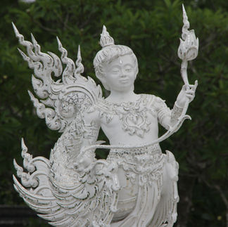 The White Temple in Chiang Rai by Lucas / Luke Stoffel