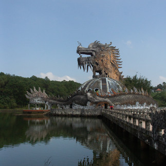 Ho Thuy Tien Waterpark, Hue Vietnam - photo by Lucas / Luke Stoffel