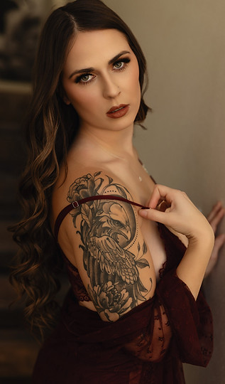 moody-glam-photo-shoot-west-salem-wi.jpg