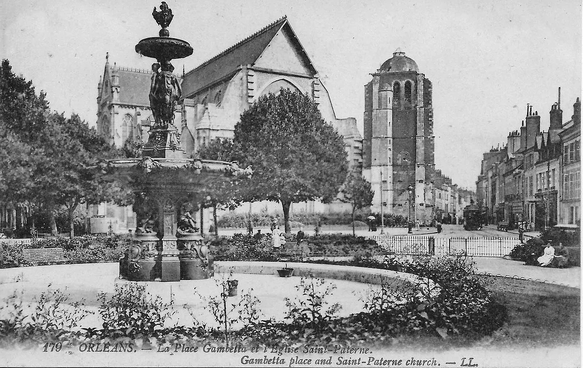 Fontaine Place Gambetta, Orléans