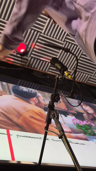 Microphone dans un studio d'enregistrementpour la formation de doublage