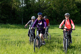 Groupe en randonnée à vélo de location à Aix-en-Provence
