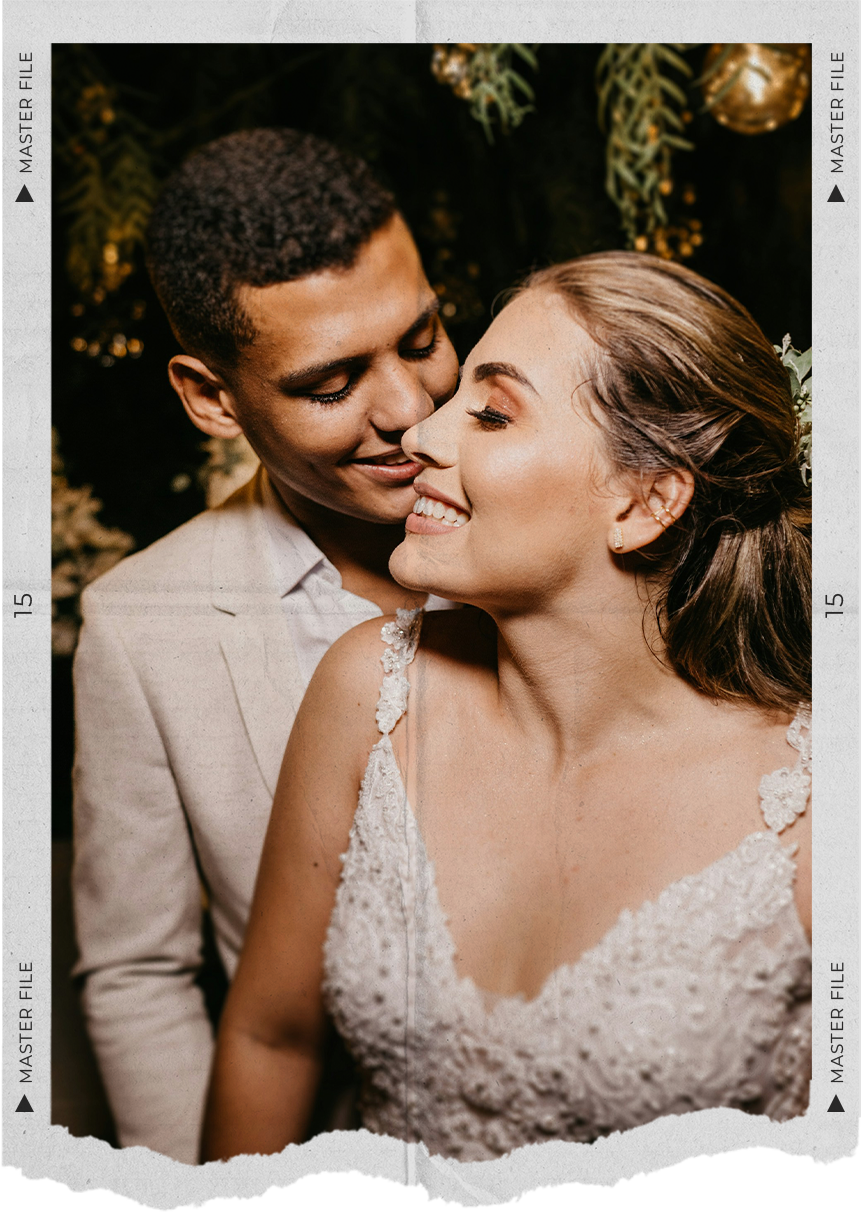 Couple de mariés souriant – photobooth pour mariage en Suisse romande