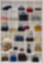 Collection de sacs de luxe seconde main sur étagères