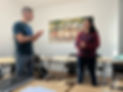 Exercices entre deux stagiaires lors d'une formation de technicien PNL à Lyon