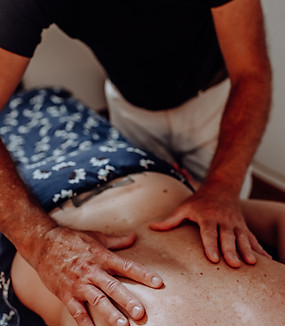 Professional massage Saint-Brieuc for back relief.
