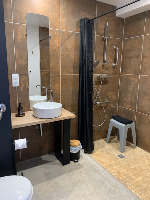 Salle de bain dans un gite dans la Vallée d'Aspe