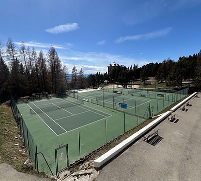 Cours de tennis extérieurs en Pyrénées orientales