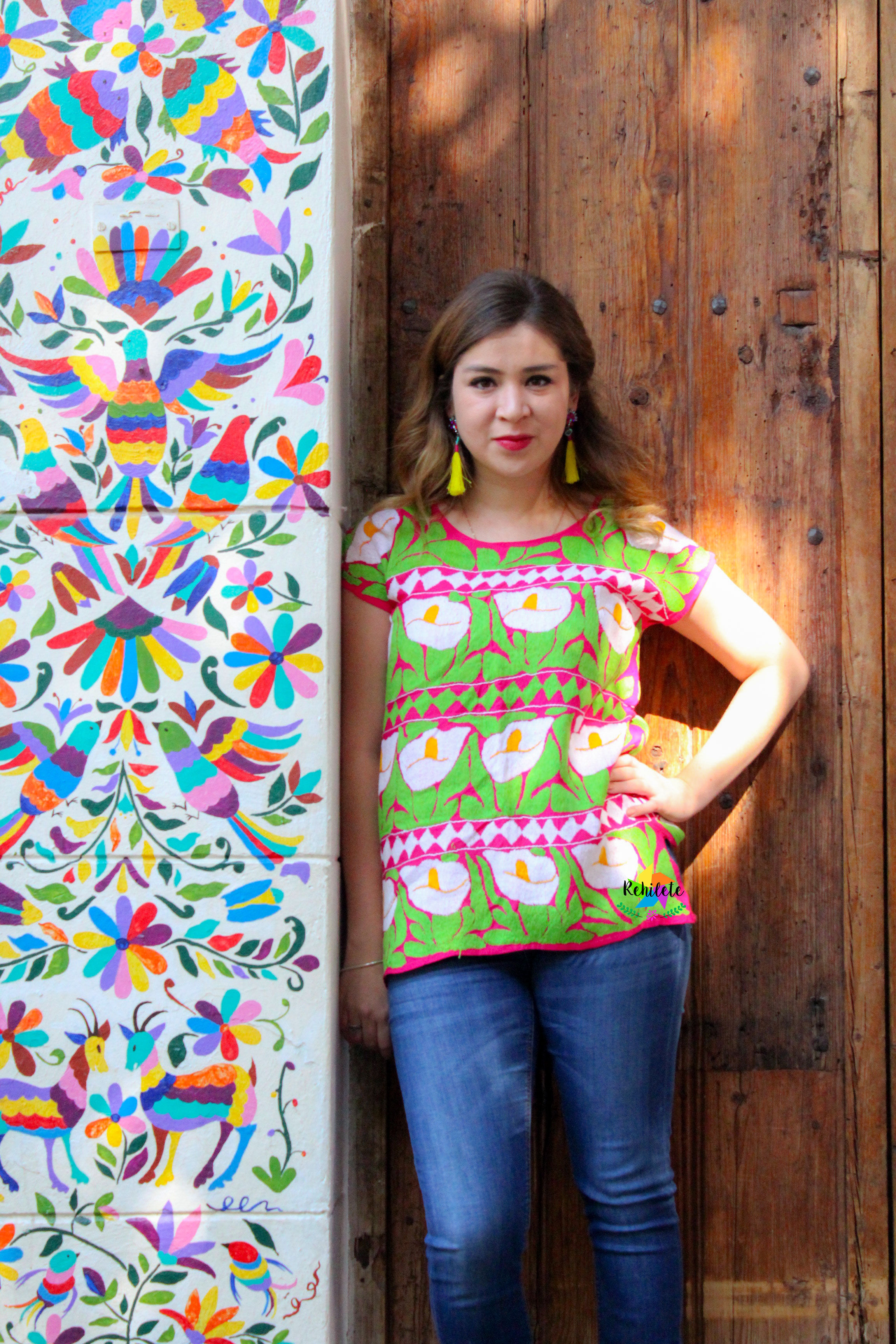 Blusa bordada de colores