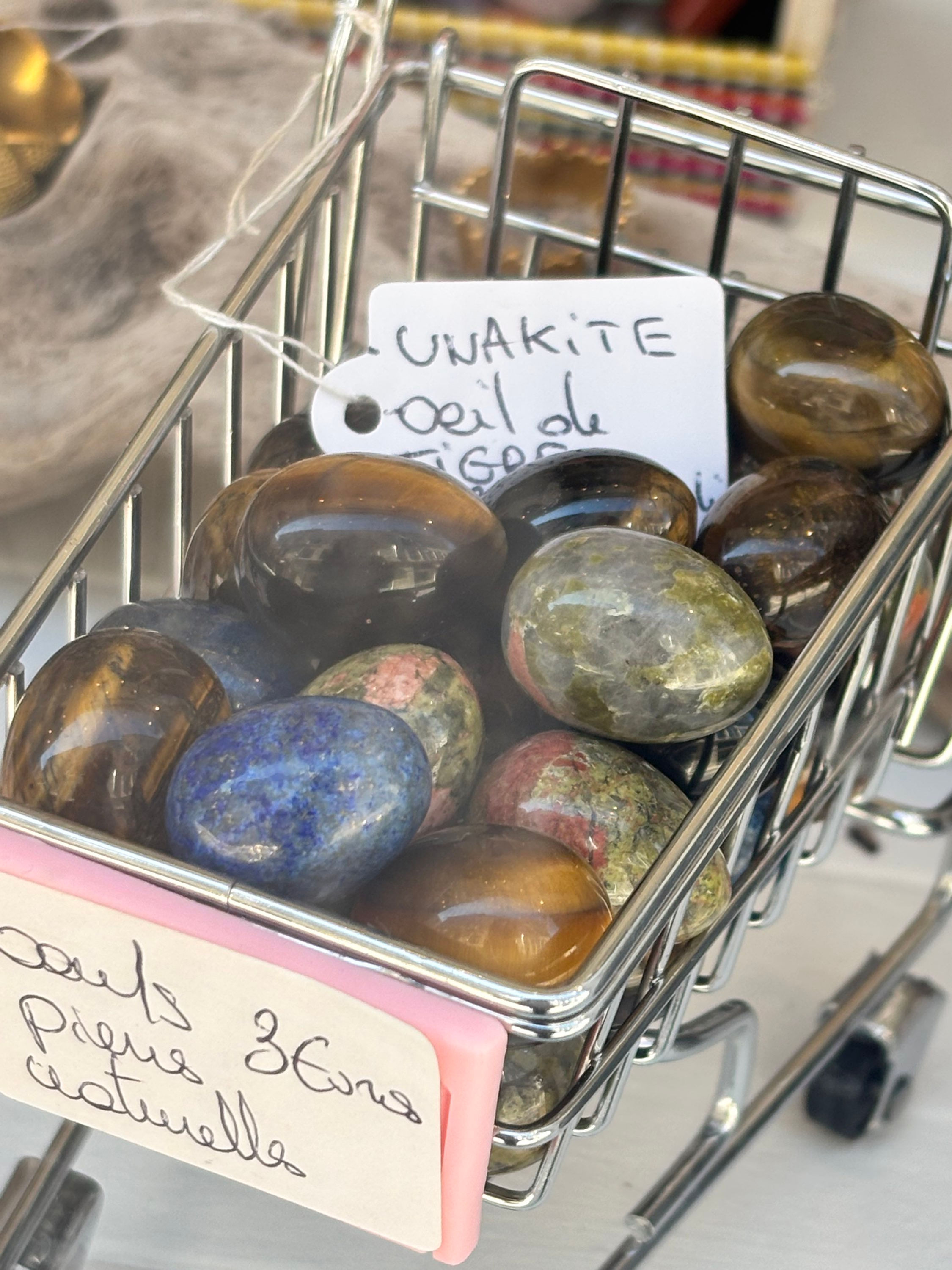 Œufs de Pâques pierres naturelles 