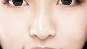 จมูกเบี้ยว / ซิลิโคนเบี้ยว แก้ไขอย่างไร?