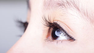 ทำตาสองชั้น vs ปรับกล้ามเนื้อตา แตกต่างกันอย่างไร?