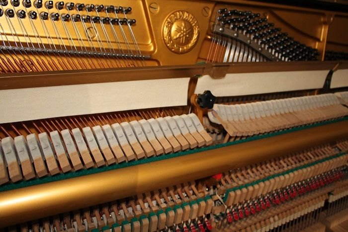 Thumbnail: Yamaha U3 upright