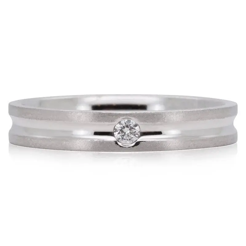 Luxurious 0.03 ct. Round Diamond Ring