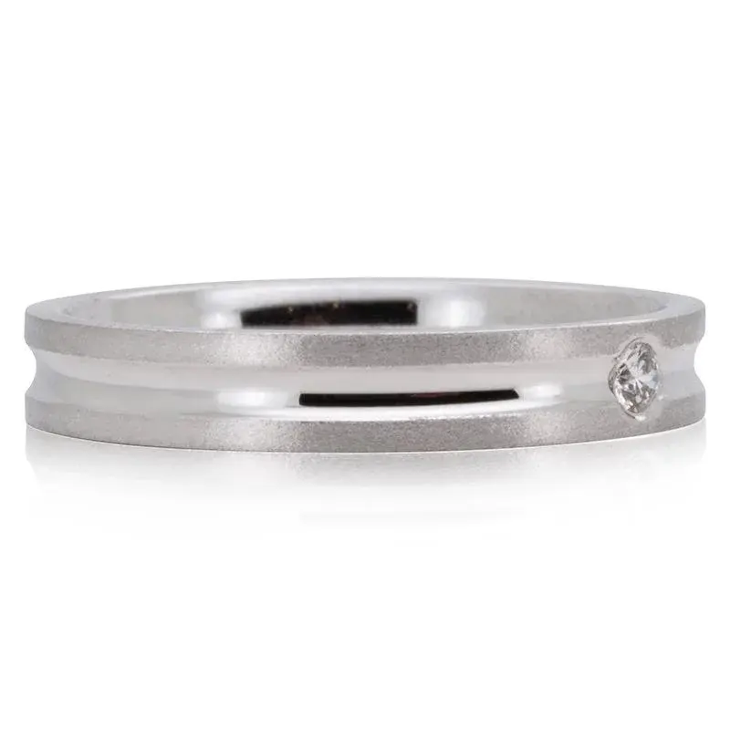 Luxurious 0.03 ct. Round Diamond Ring