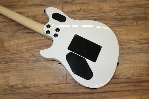 EVH Special Polar White with Maple Fretboard | Carlino Guitars