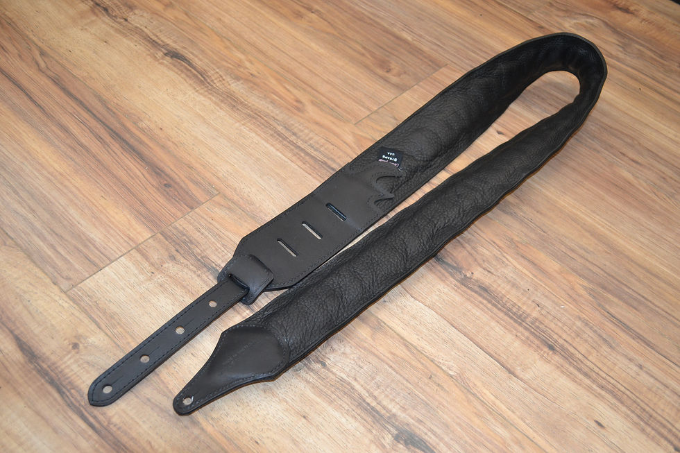 Thumbnail: Carlino Custom Lace Grommet Strap